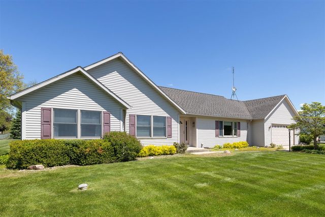 29376 Saddlebred Lane, Dowagiac, MI 49047