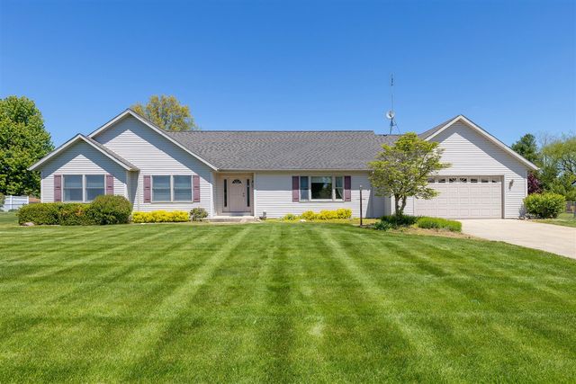 29376 Saddlebred Lane, Dowagiac, MI 49047