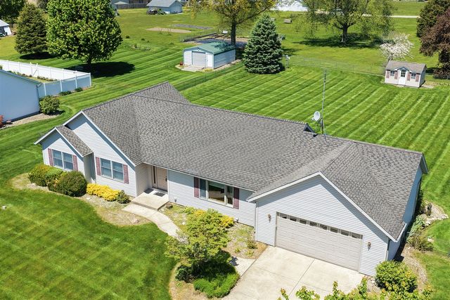 29376 Saddlebred Lane, Dowagiac, MI 49047