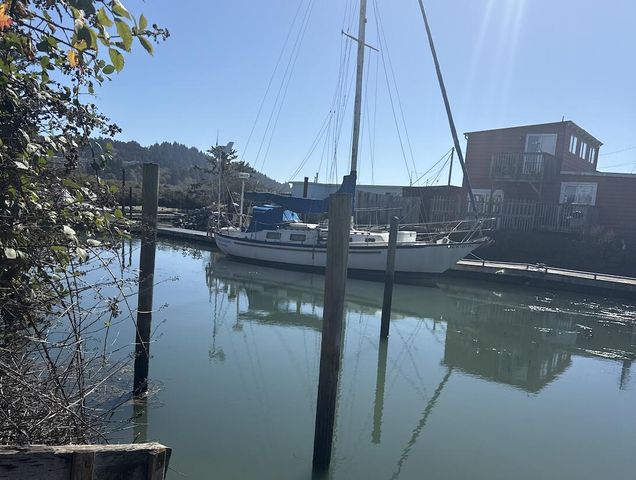 11 Crab Street, Eureka, CA 95503