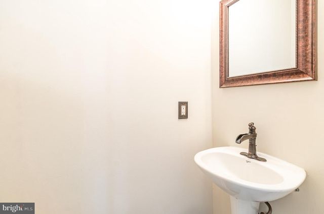 7548 STEPHEN DR, Harrisburg, PA 17111