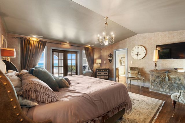 6204 N Ocean Blvd., Myrtle Beach, SC 29577