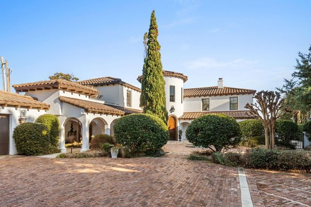 6204 N Ocean Blvd., Myrtle Beach, SC 29577