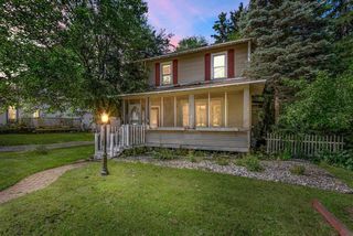 406 W FULTON STREET, Waupaca, WI 54981