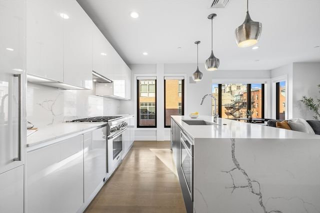 39 A St 19, Boston, MA 02127