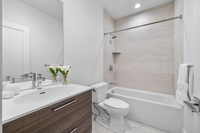 39 A St 19, Boston, MA 02127