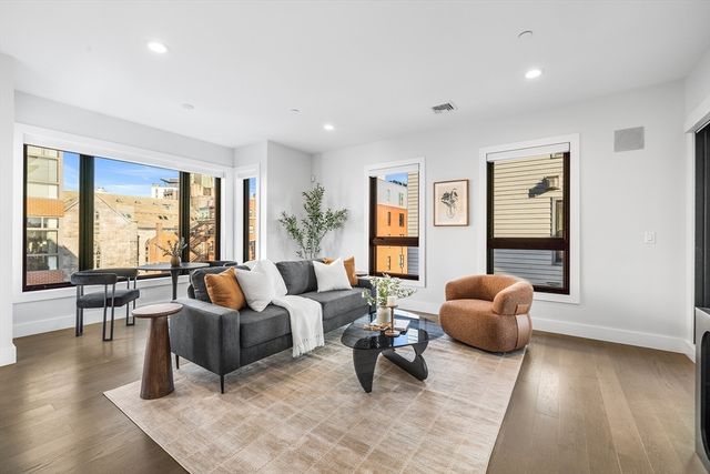 39 A St 19, Boston, MA 02127