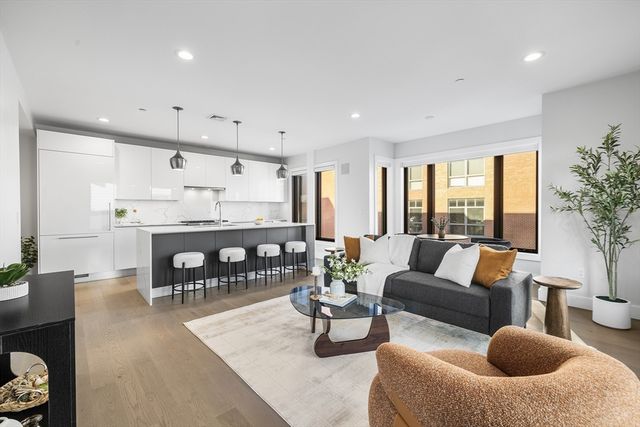 39 A St 19, Boston, MA 02127