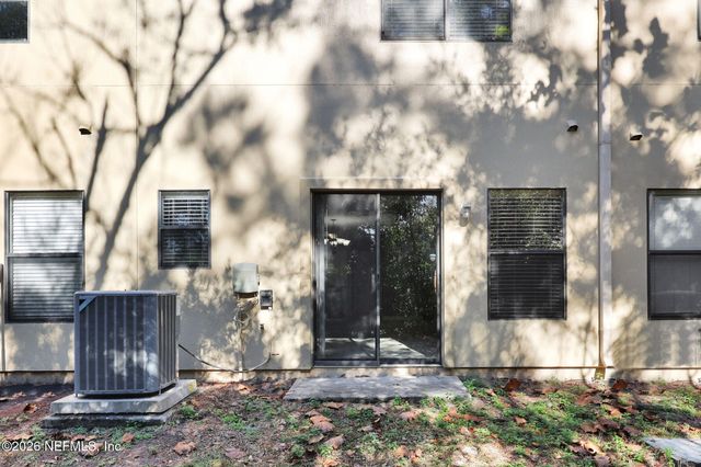 7764 PLAYSCHOOL Lane, Jacksonville, FL 32210