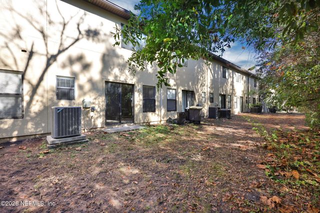 7764 PLAYSCHOOL Lane, Jacksonville, FL 32210