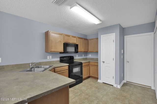 7764 PLAYSCHOOL Lane, Jacksonville, FL 32210