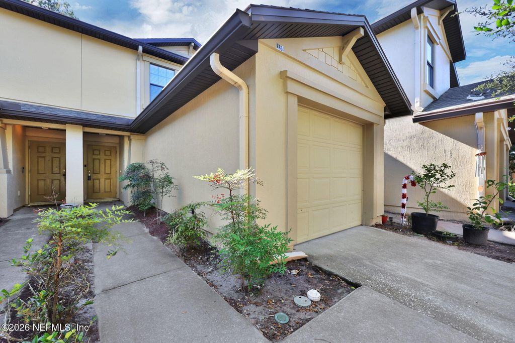 7764 PLAYSCHOOL Lane, Jacksonville, FL 32210