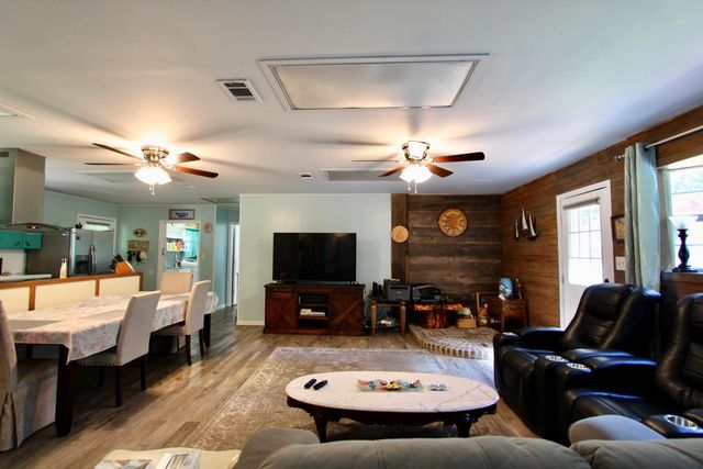 97 Walnut Avenue, Defuniak Springs, FL 32435