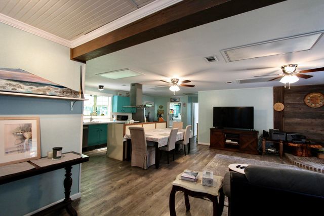 97 Walnut Avenue, Defuniak Springs, FL 32435