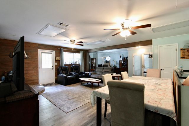 97 Walnut Avenue, Defuniak Springs, FL 32435