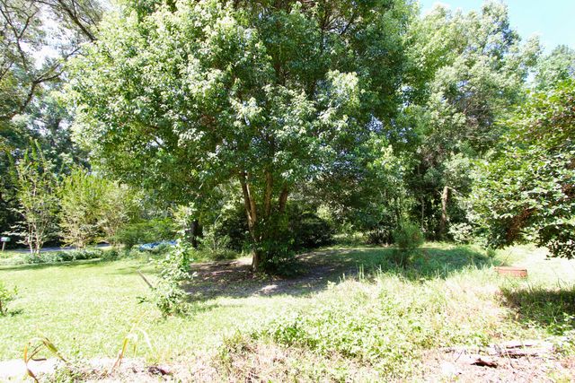 97 Walnut Avenue, Defuniak Springs, FL 32435