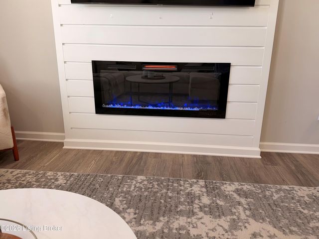 9005 Manslick Commons Dr, Louisville, KY 40219