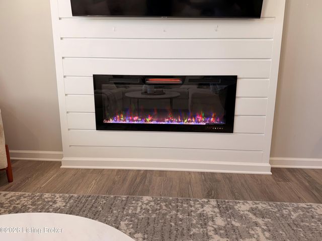 9005 Manslick Commons Dr, Louisville, KY 40219