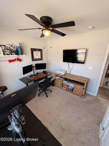 9005 Manslick Commons Dr, Louisville, KY 40219