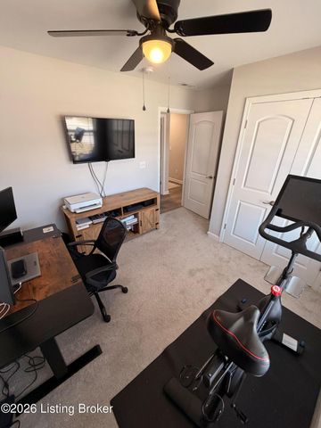 9005 Manslick Commons Dr, Louisville, KY 40219