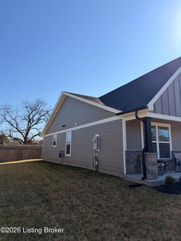 9005 Manslick Commons Dr, Louisville, KY 40219