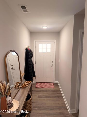 9005 Manslick Commons Dr, Louisville, KY 40219