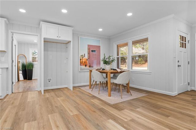 5920 Loop Road, Clemmons, NC 27012