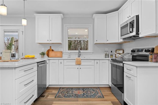 5920 Loop Road, Clemmons, NC 27012