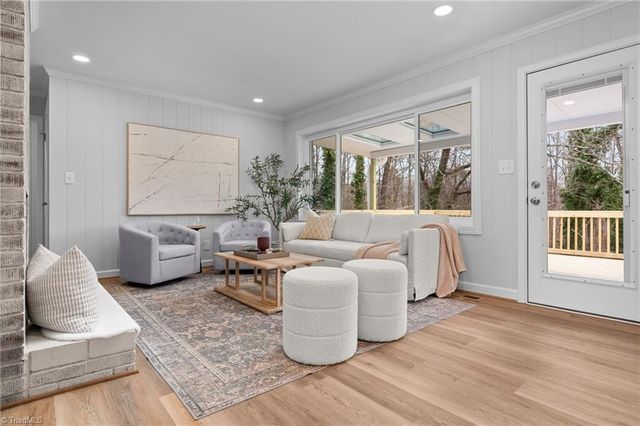 5920 Loop Road, Clemmons, NC 27012