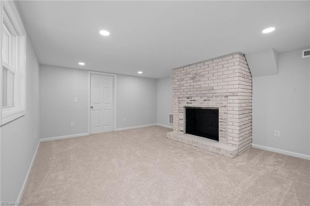 5920 Loop Road, Clemmons, NC 27012