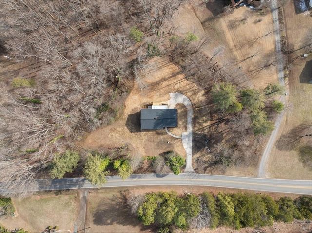 5920 Loop Road, Clemmons, NC 27012