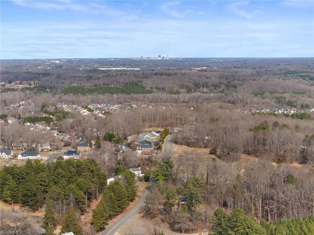 5920 Loop Road, Clemmons, NC 27012