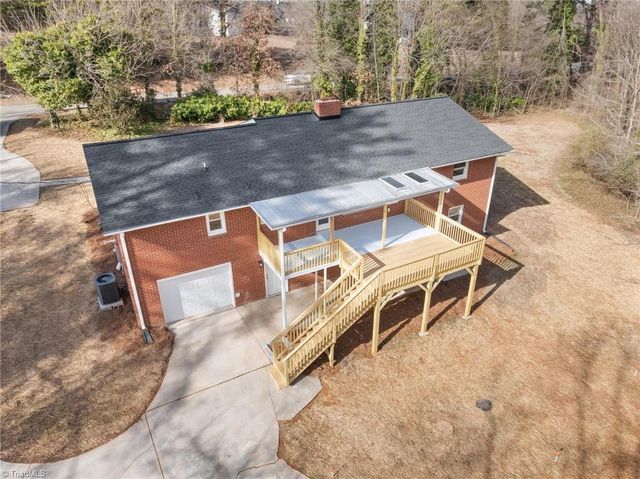 5920 Loop Road, Clemmons, NC 27012