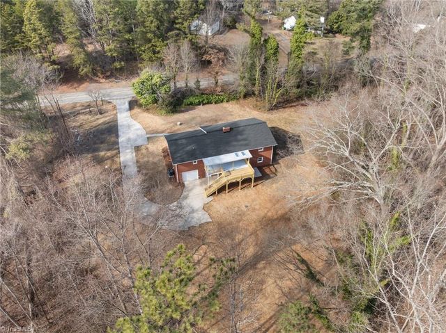 5920 Loop Road, Clemmons, NC 27012