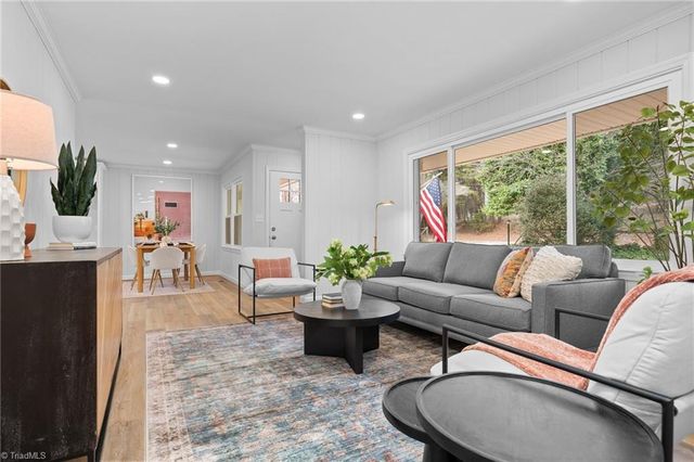 5920 Loop Road, Clemmons, NC 27012