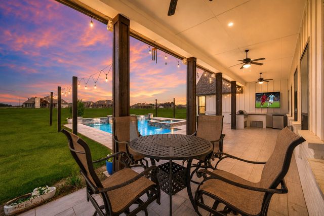 43 Ohanlon Drive, Van Alstyne, TX 75495