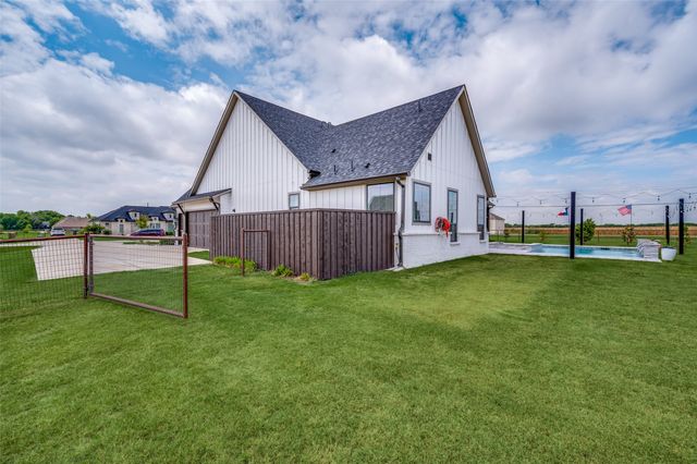 43 Ohanlon Drive, Van Alstyne, TX 75495