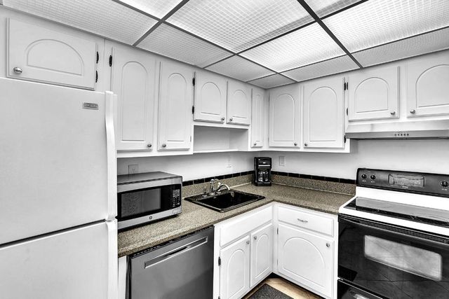 3301 S Ocean Boulevard 104, Highland Beach, FL 33487