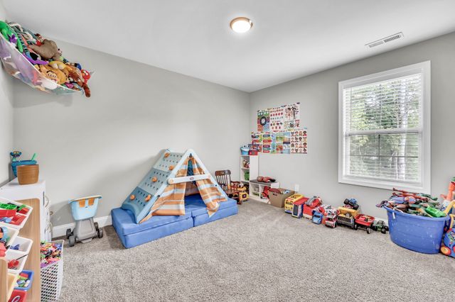 2626 Burch Rd, Clarksville, TN 37042