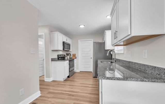 2626 Burch Rd, Clarksville, TN 37042