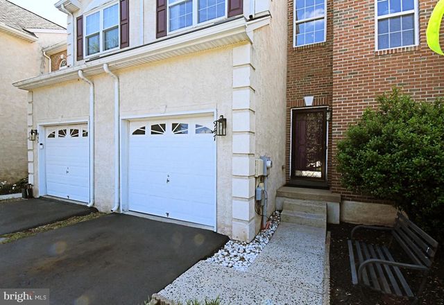 947 SHENKLE DR, Collegeville, PA 19426