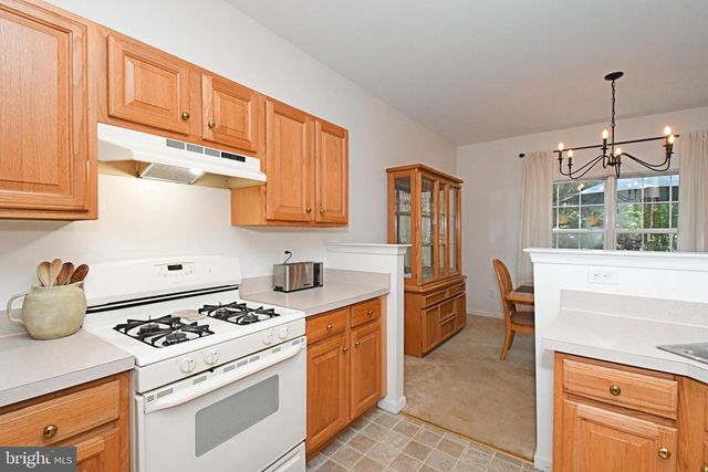 947 SHENKLE DR, Collegeville, PA 19426