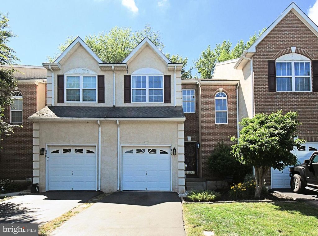 947 SHENKLE DR, Collegeville, PA 19426
