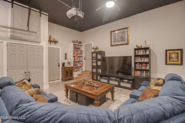 19713 Savannah Street, Biloxi, MS 39532