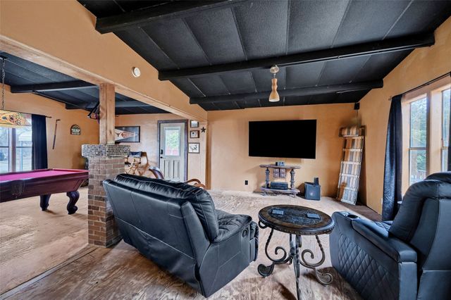 2447 Cemetery Road, Pottsboro, TX 75076