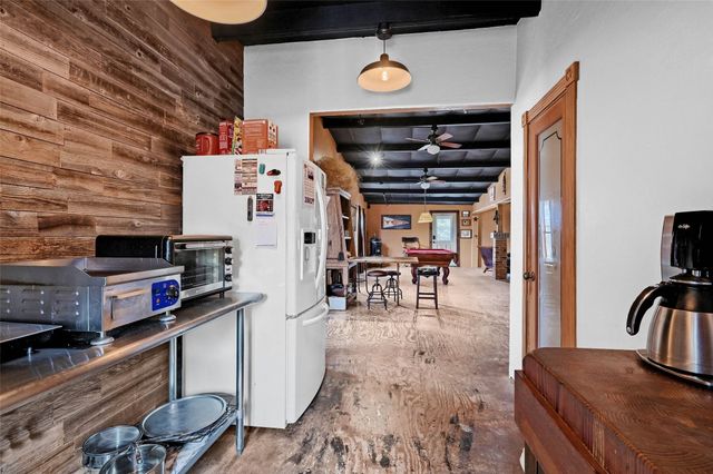 2447 Cemetery Road, Pottsboro, TX 75076