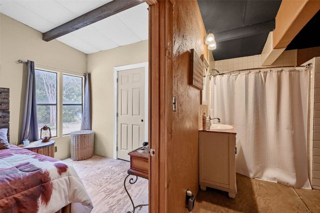 2447 Cemetery Road, Pottsboro, TX 75076