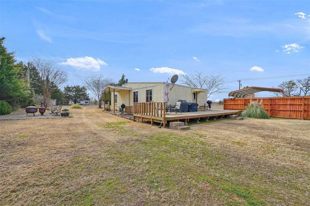 2447 Cemetery Road, Pottsboro, TX 75076