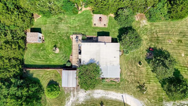 2447 Cemetery Road, Pottsboro, TX 75076