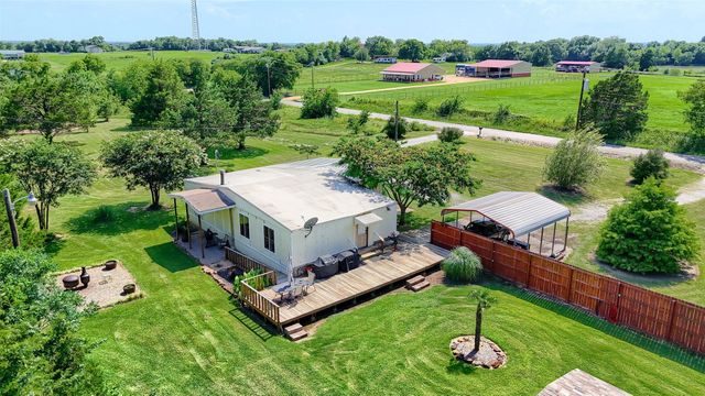 2447 Cemetery Road, Pottsboro, TX 75076